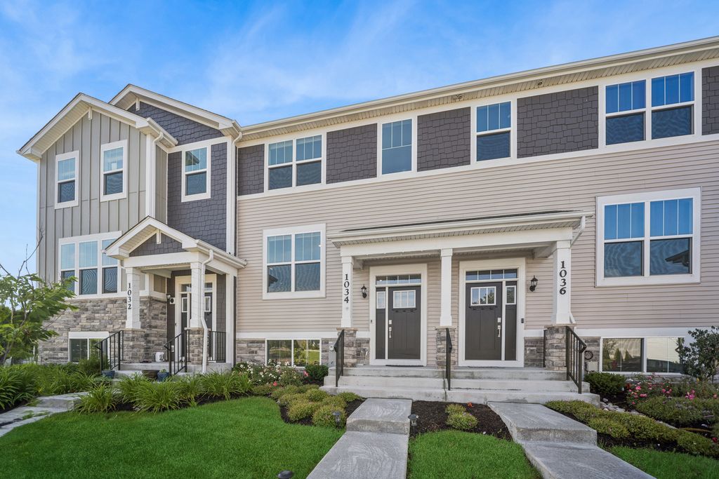 1034 Atterberg Road 1034, South Elgin, IL 60177