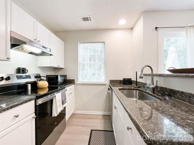 7841 Petrea Lane 3303, Charlotte, NC 28227