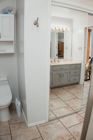 2430 Palomas Drive NE, Albuquerque, NM 87110
