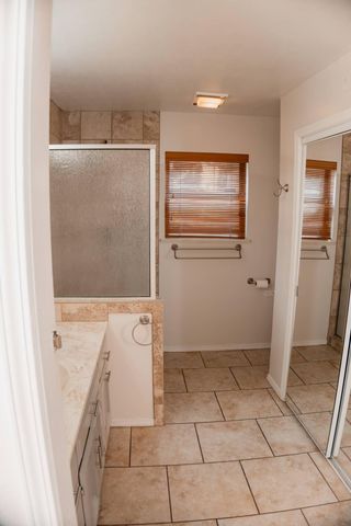 2430 Palomas Drive NE, Albuquerque, NM 87110