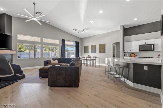 6717 Hawthorne Creek Court, Las Vegas, NV 89131