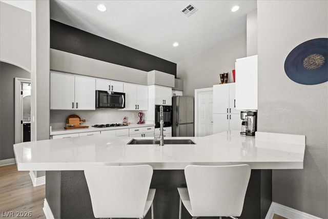 6717 Hawthorne Creek Court, Las Vegas, NV 89131
