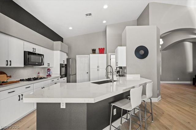 6717 Hawthorne Creek Court, Las Vegas, NV 89131