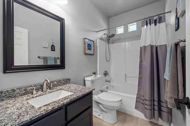 6717 Hawthorne Creek Court, Las Vegas, NV 89131