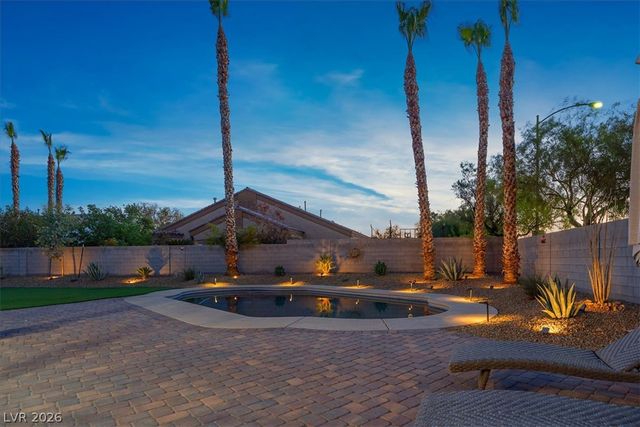 6717 Hawthorne Creek Court, Las Vegas, NV 89131