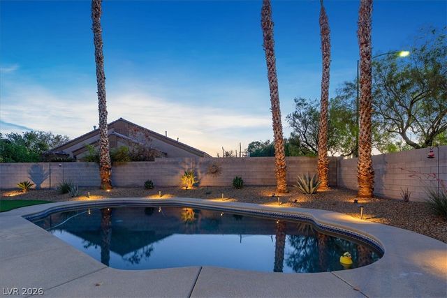 6717 Hawthorne Creek Court, Las Vegas, NV 89131