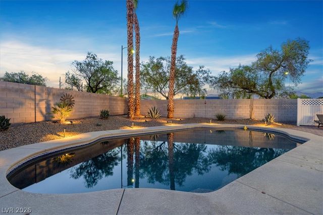 6717 Hawthorne Creek Court, Las Vegas, NV 89131