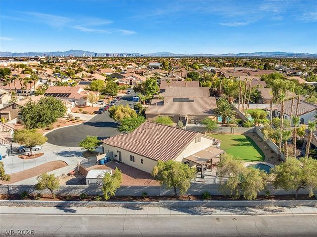 6717 Hawthorne Creek Court, Las Vegas, NV 89131