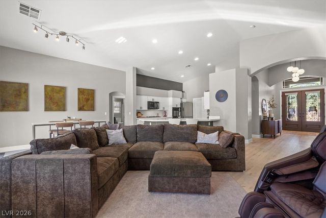 6717 Hawthorne Creek Court, Las Vegas, NV 89131