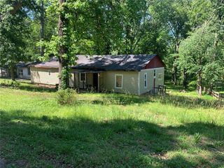 45 Valley Trail SE, Acworth, GA 30101
