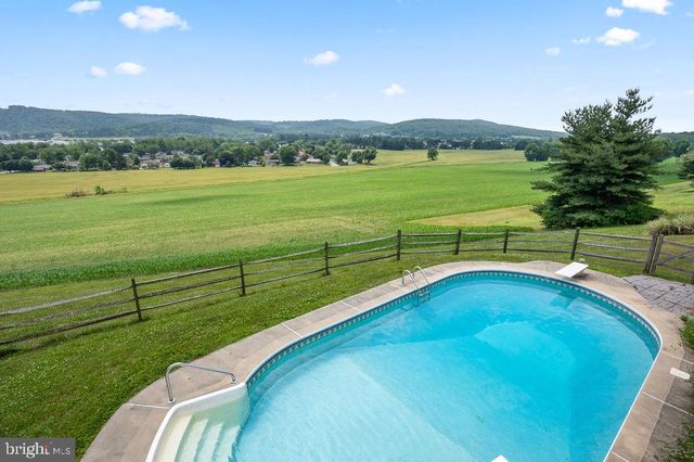 350 BIG SPRING RD, Robesonia, PA 19551