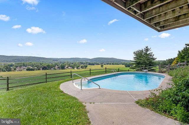 350 BIG SPRING RD, Robesonia, PA 19551