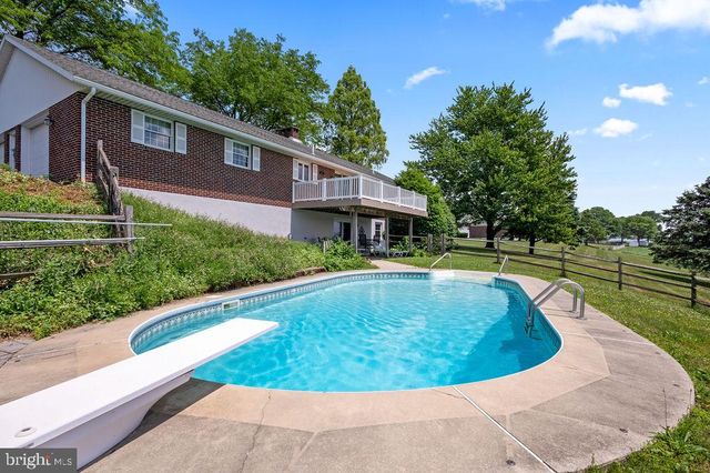 350 BIG SPRING RD, Robesonia, PA 19551