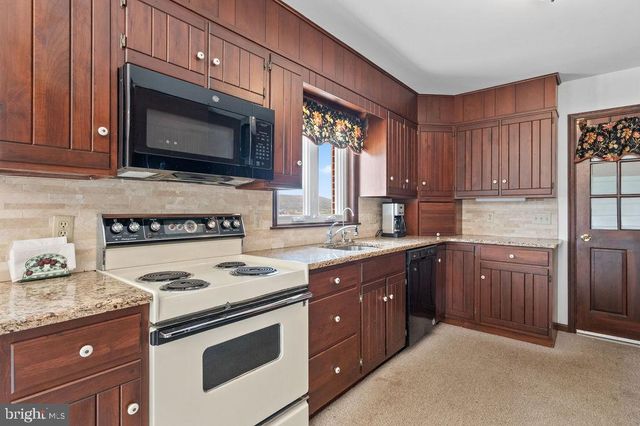 350 BIG SPRING RD, Robesonia, PA 19551