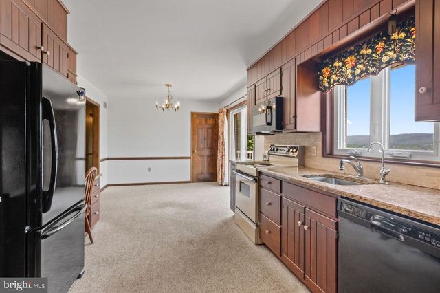 350 BIG SPRING RD, Robesonia, PA 19551