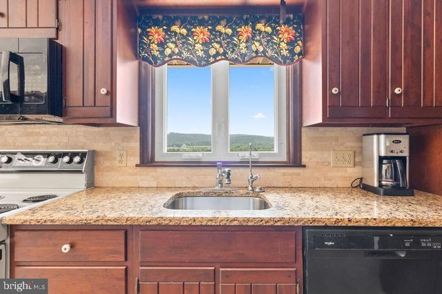 350 BIG SPRING RD, Robesonia, PA 19551