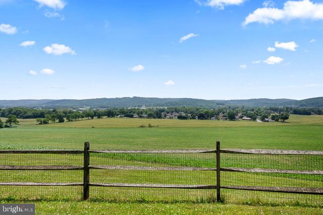 350 BIG SPRING RD, Robesonia, PA 19551