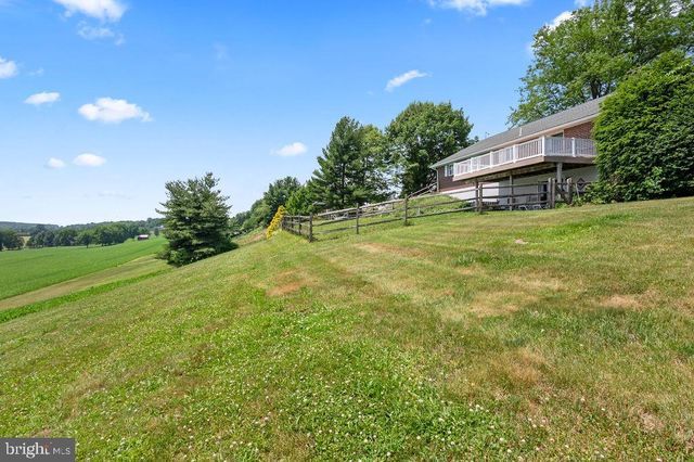 350 BIG SPRING RD, Robesonia, PA 19551