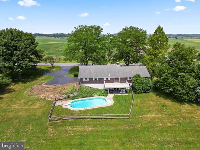 350 BIG SPRING RD, Robesonia, PA 19551