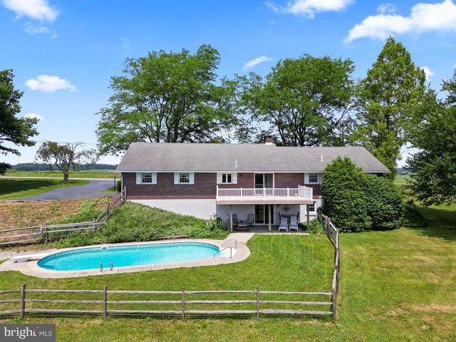 350 BIG SPRING RD, Robesonia, PA 19551