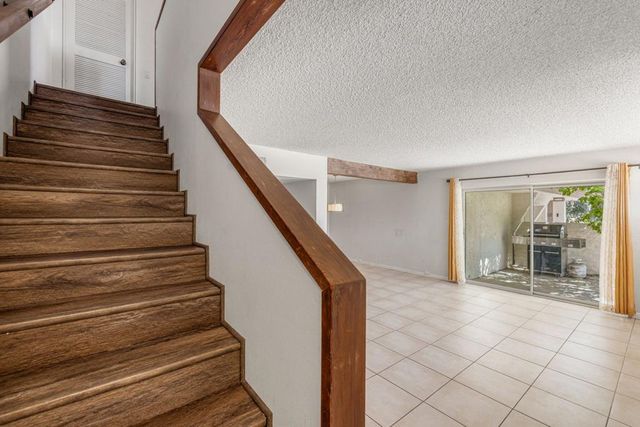 2504 N Whitewater Club Drive C, Palm Springs, CA 92262