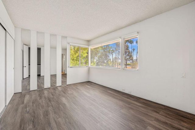 2504 N Whitewater Club Drive C, Palm Springs, CA 92262