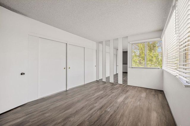 2504 N Whitewater Club Drive C, Palm Springs, CA 92262