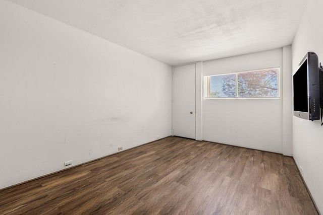 2504 N Whitewater Club Drive C, Palm Springs, CA 92262