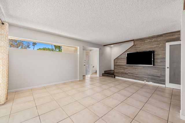 2504 N Whitewater Club Drive C, Palm Springs, CA 92262