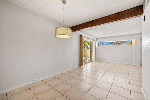 2504 N Whitewater Club Drive C, Palm Springs, CA 92262