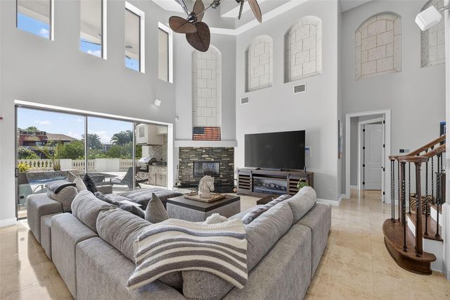 912 SYMPHONY BEACH LANE, Apollo Beach, FL 33572