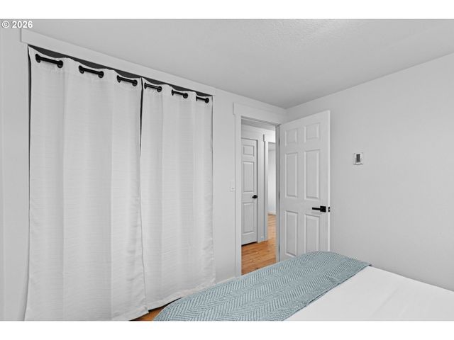 2583 STRATFORD St, Eugene, OR 97404