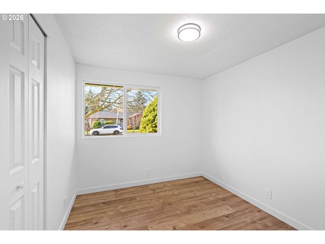 2583 STRATFORD St, Eugene, OR 97404