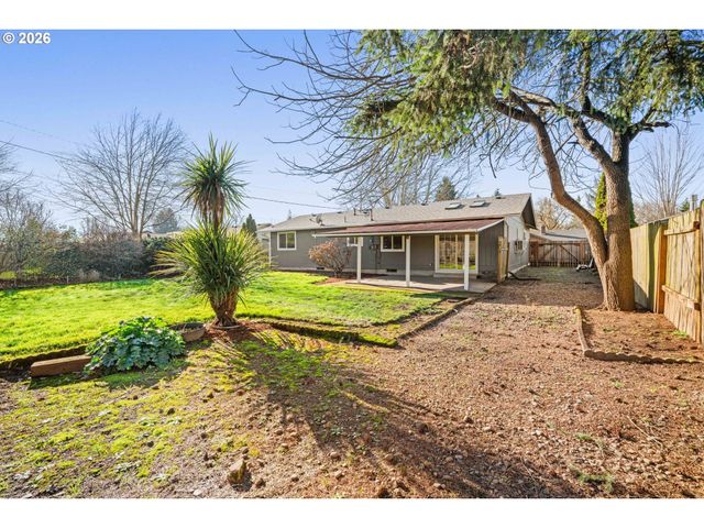 2583 STRATFORD St, Eugene, OR 97404