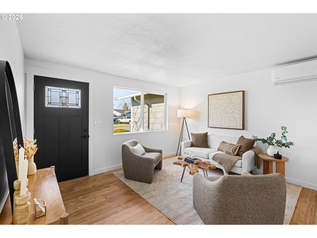 2583 STRATFORD St, Eugene, OR 97404