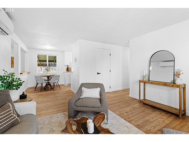 2583 STRATFORD St, Eugene, OR 97404