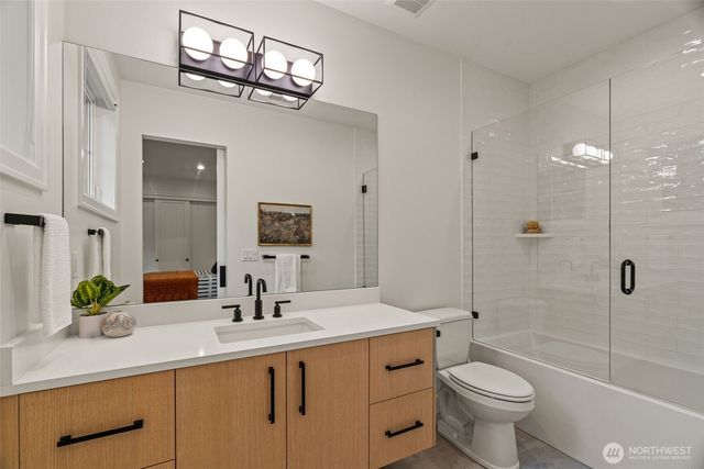 11204 108th Ave NE, Kirkland, WA 98033