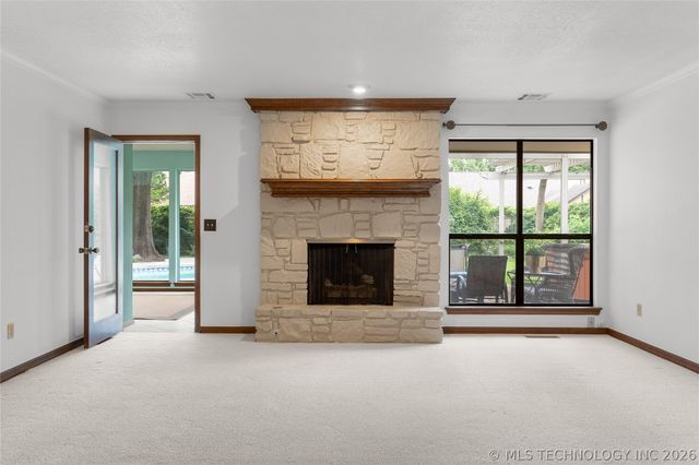 8713 S 69th East Avenue, Tulsa, OK 74133