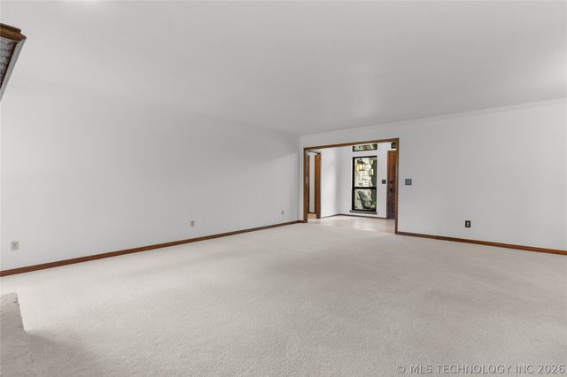 8713 S 69th East Avenue, Tulsa, OK 74133