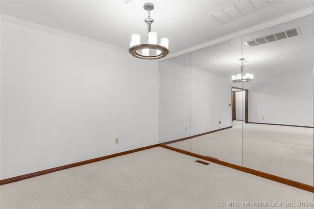 8713 S 69th East Avenue, Tulsa, OK 74133