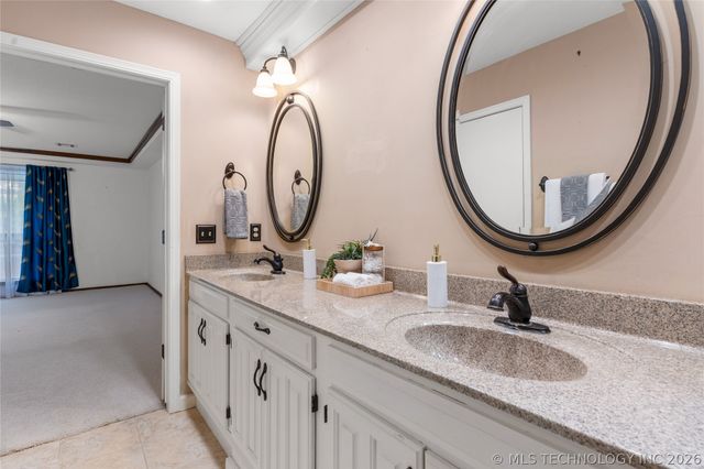 8713 S 69th East Avenue, Tulsa, OK 74133