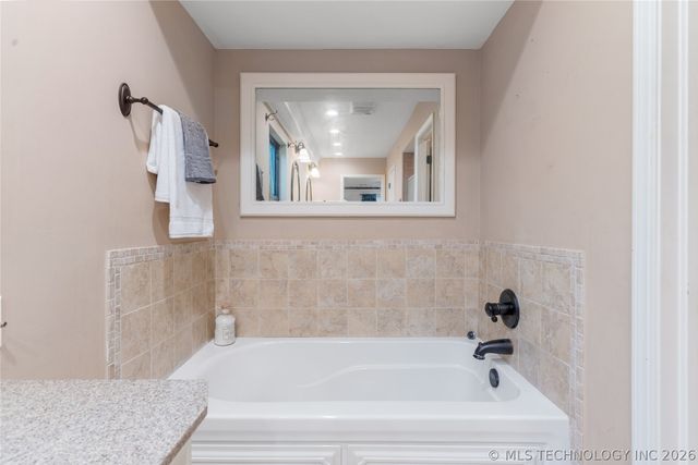 8713 S 69th East Avenue, Tulsa, OK 74133