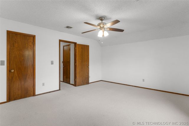 8713 S 69th East Avenue, Tulsa, OK 74133
