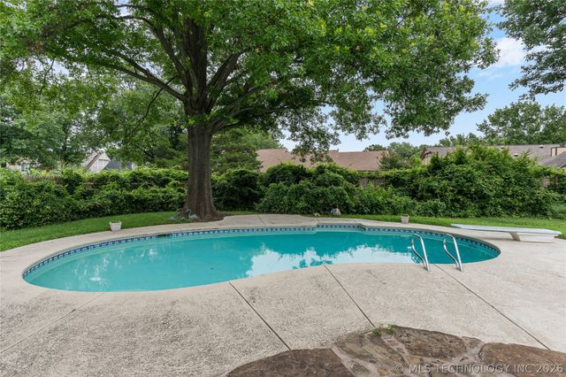 8713 S 69th East Avenue, Tulsa, OK 74133