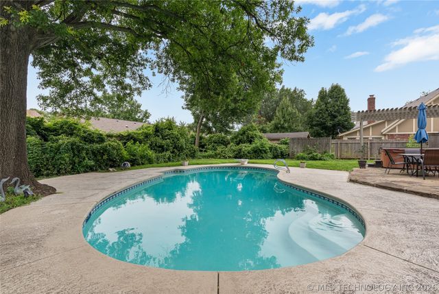 8713 S 69th East Avenue, Tulsa, OK 74133
