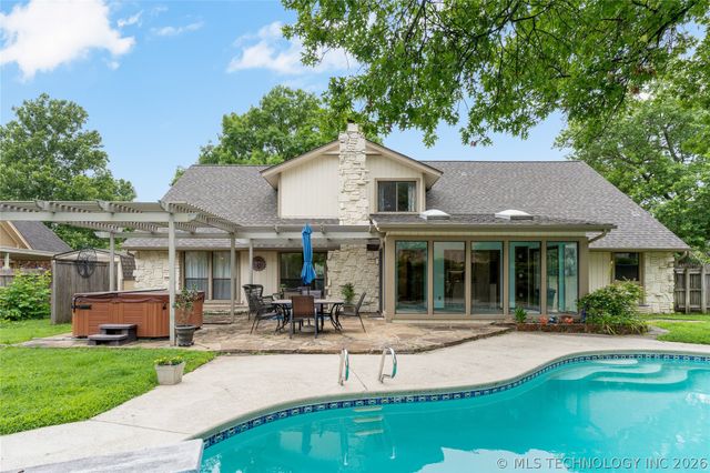 8713 S 69th East Avenue, Tulsa, OK 74133