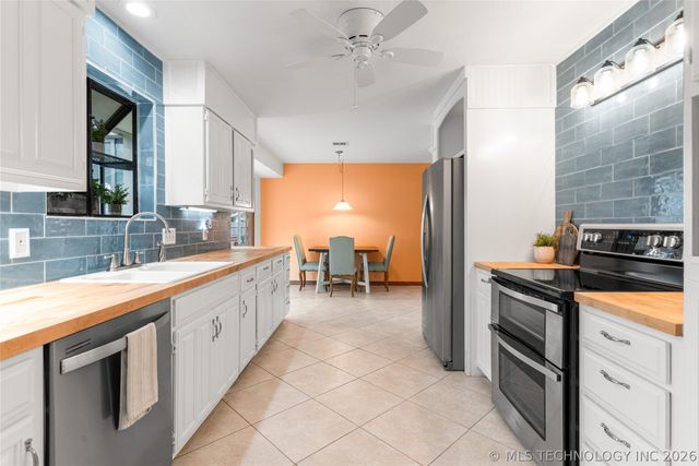 8713 S 69th East Avenue, Tulsa, OK 74133