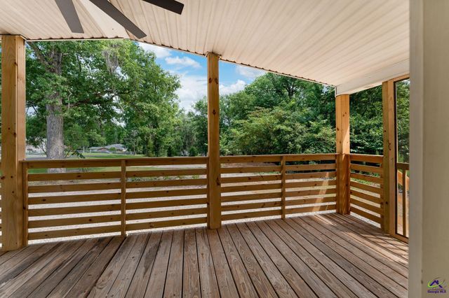 200 3rd Avenue, Bonaire, GA 31005