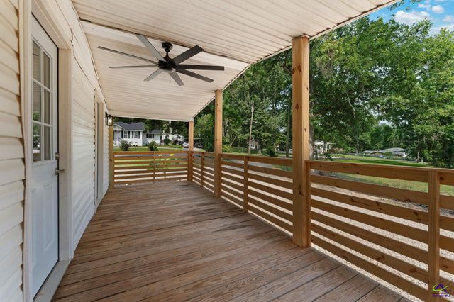 200 3rd Avenue, Bonaire, GA 31005