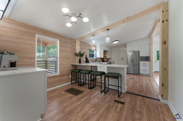 200 3rd Avenue, Bonaire, GA 31005